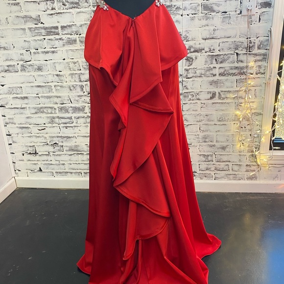 Red Prom Gown Size 0/2 - Picture 4 of 4